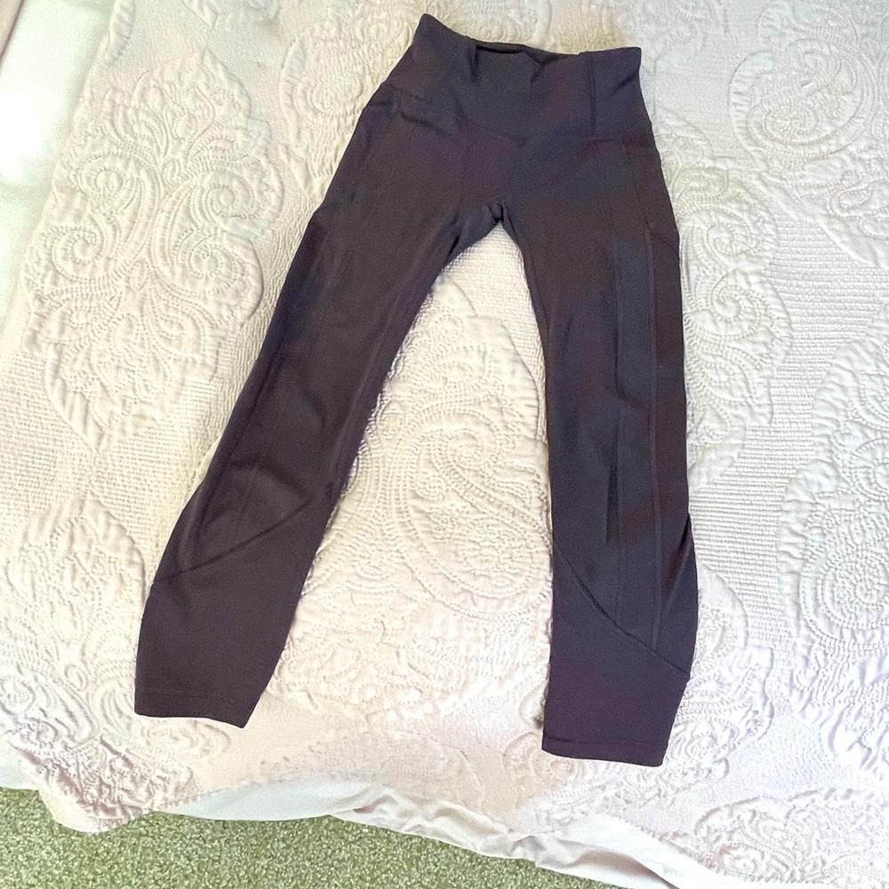 Good condition leggings